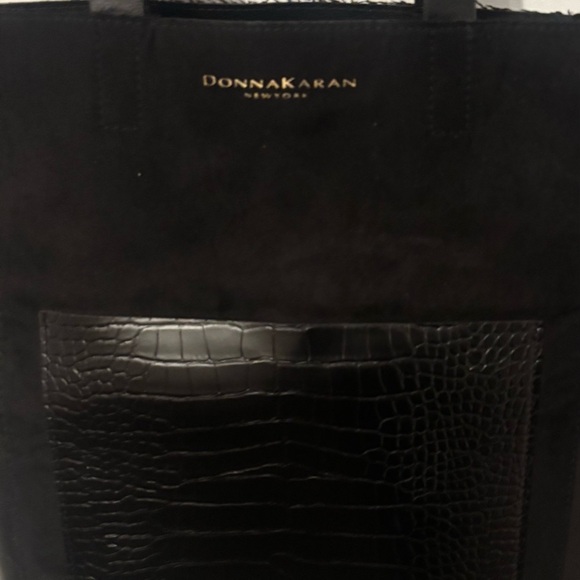 Donna Karan Large Tote Bag
Cashmere Mist Black Designer 14 in×16 in
Never Used ! - Picture 8 of 15